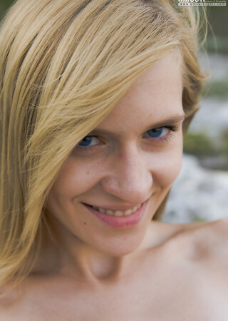 Cute temptress
