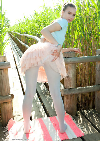 Getting nude in the reeds